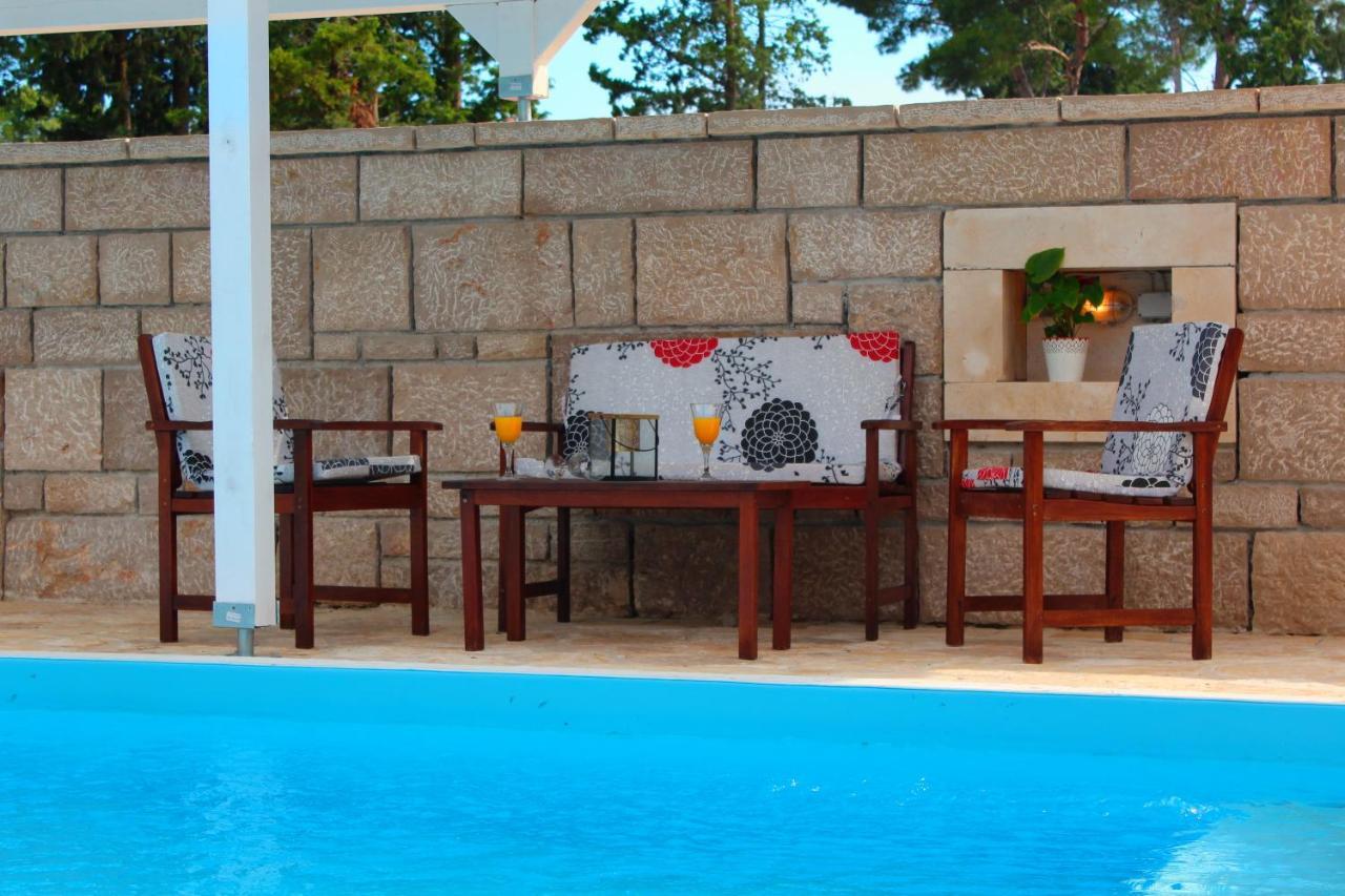 Bungalow Vice With Pool Пакоштане Екстер'єр фото